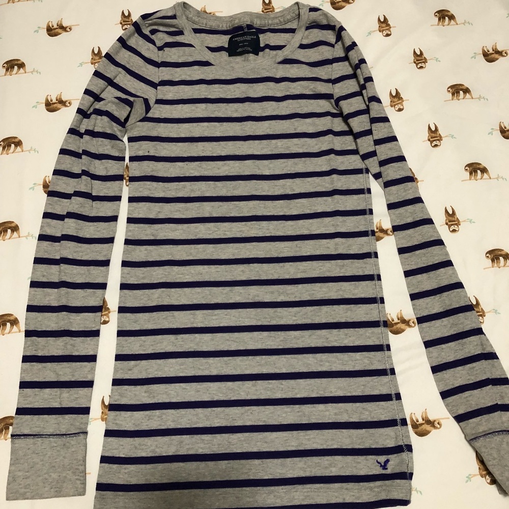 Long sleeve medium American Eagle shirt